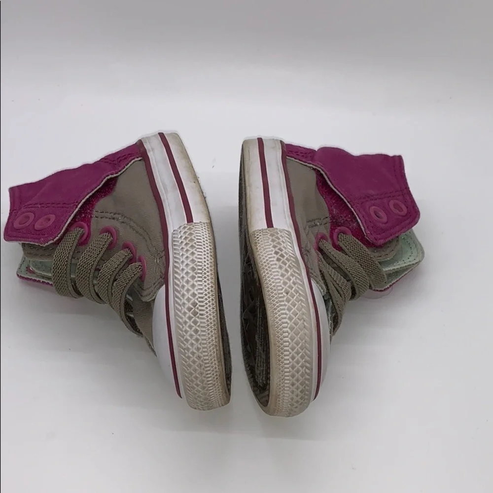 Girls High top converse all star sneakers size - 5